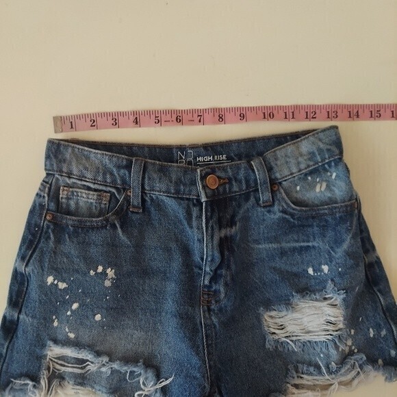 No Boundaries denim shorts cutoff distressed high rise size 3 - Picture 4 of 6
